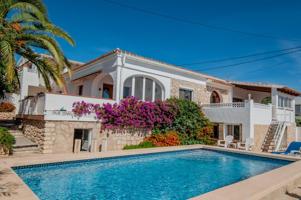 Unifamiliar En venta en Ortenbach, Calpe photo 0