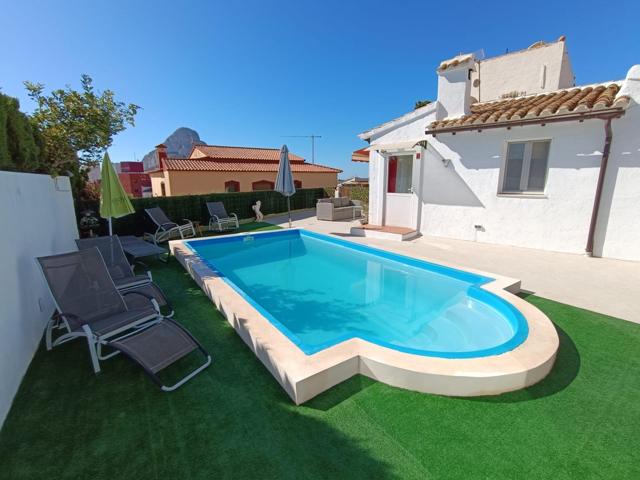 Unifamiliar Pareada En venta en Enchinent, Calpe photo 0