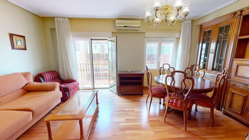 Piso de 68m2 útiles distribuidos en dos dormitorios, salón, cocina y baño. Amueblado.Para entrar a vivir. photo 0