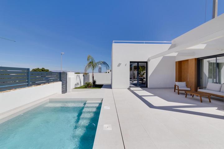 Villa de Ensueño en Rojales: Tu Retiro Exclusivo junto al Golf y las Playas de la Costa Blanca photo 0