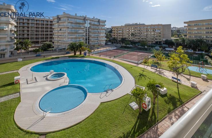 Apartamento y parking en precioso recinto, junto a la playa de Salou. photo 0