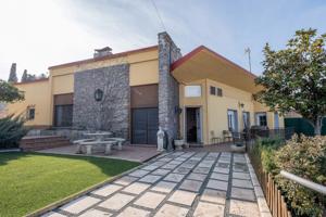 Villa Independiente en Zaragoza, junto a Colonia de San Lamberto photo 0