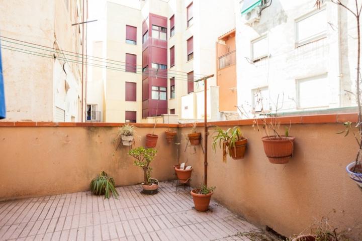En rentabilidad. Apartamento céntrico cerca de las murallas. photo 0