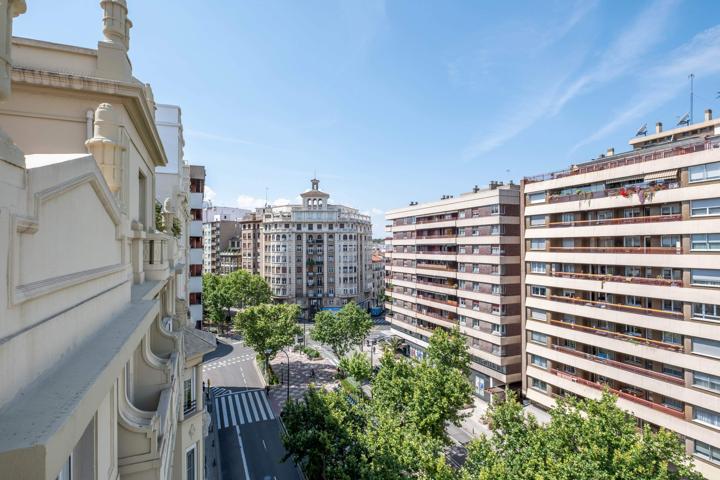 Vive el lujo de personalizar tu hogar en Paseo de Sagasta ✨ photo 0