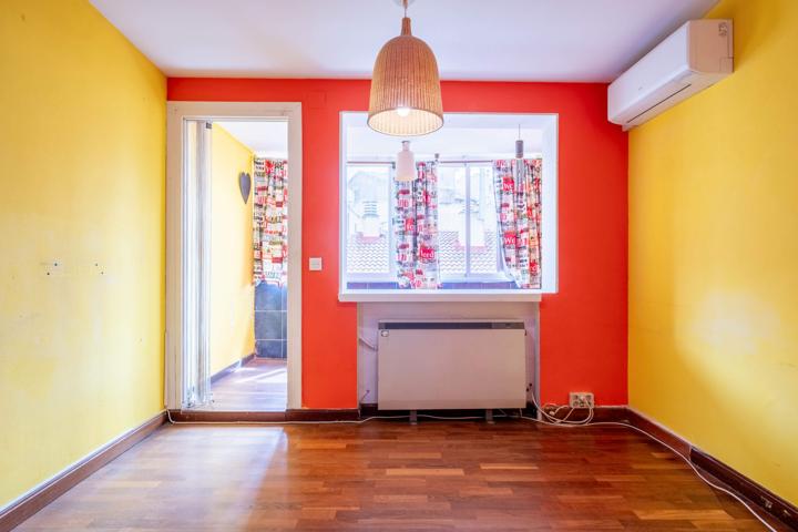Apartamento ideal inversor o solteros en buena forma photo 0
