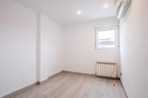 ¡PISO EN ALQUILER EN CALLE LUIS SALLENAVE – ZONA PASEO DE CUÉLLAR! photo 0