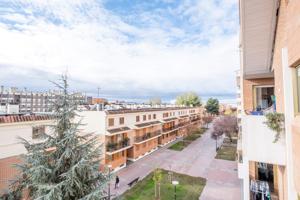 Piso de 4 dormitorios con garaje y trastero. Actur photo 0