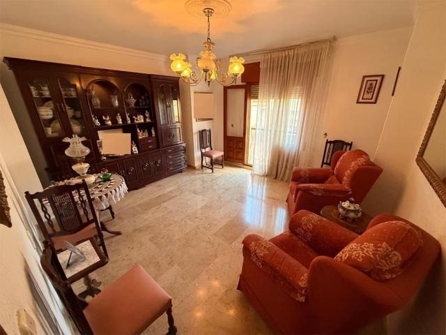 GRAN CASA CÉNTRICA EN VENTA EN ADRA photo 0