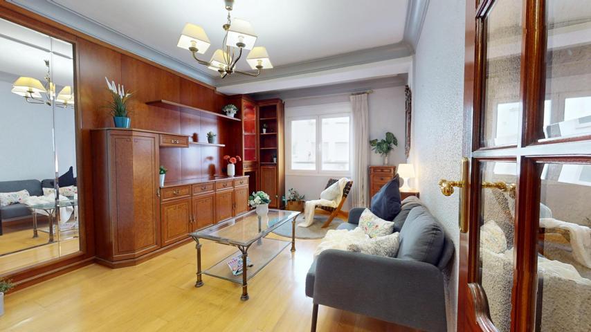 🏡 ¡Tu nuevo hogar te espera junto al río Huerva! 🌿 photo 0
