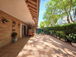 PLANTA BAJA DE 3 HAB EN ZONA CENTRO CON PARKING Y PISCINA photo 0