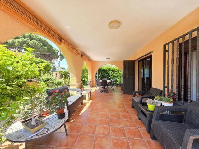 CASA INDIVIDUAL EN VILAFORTUNY A 50 M DE LA PLAYA photo 0