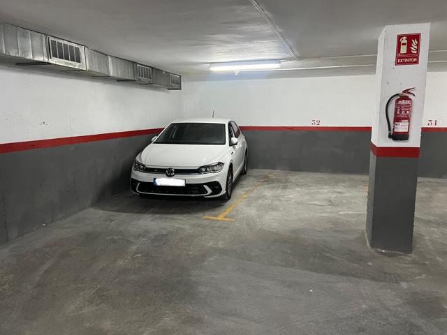 ¡¡ PLAZAS DE PARKING EN VILANOVA I LA GELTRU - CENTRO !! photo 0