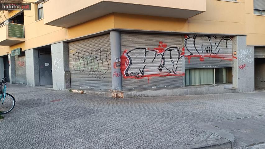 ¡¡ LOCAL EN VILANOVA I LA GELTRU - CASERNES !! photo 0