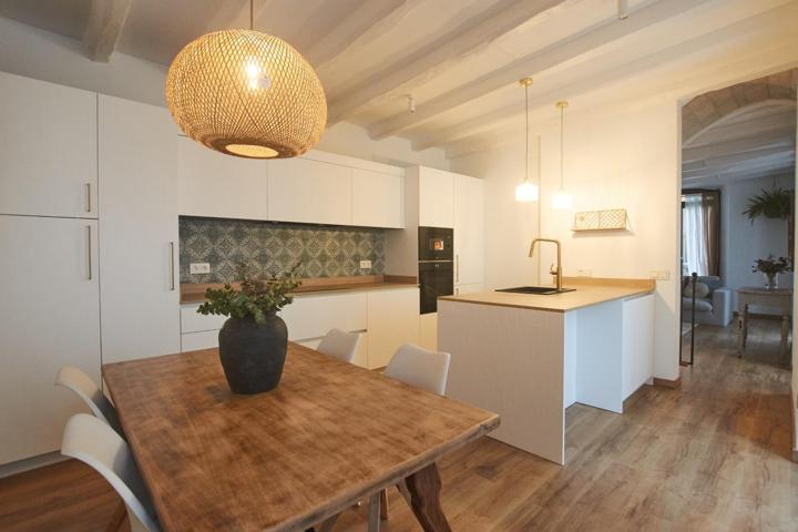 ¡¡ EXCLUSIVA CASA EN EL CENTRO DE VILANOVA !! photo 0
