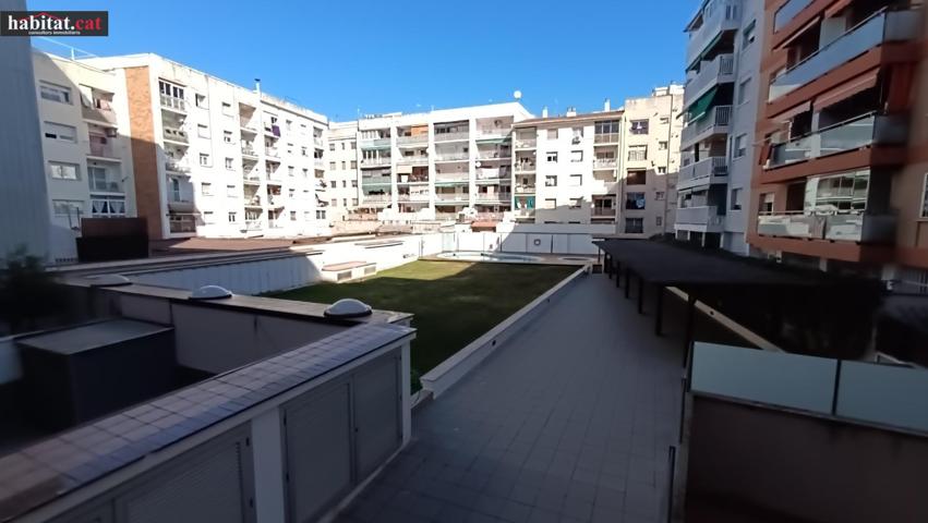 EXCLUSIVO PISO CON VISTAS AL MAR EN EL PASEO MARITIMO DE VILANOVA I LA GELTRU photo 0