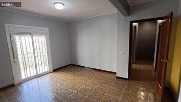 PISO EN VILANOVA I LA GELTRÚ - ZONA BOMBEROS photo 0