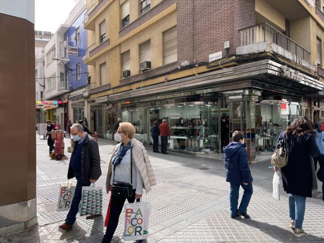 OPORTUNIDAD INVERSORES: Magnífico local comercial en pleno centro de Córdoba capital. photo 0