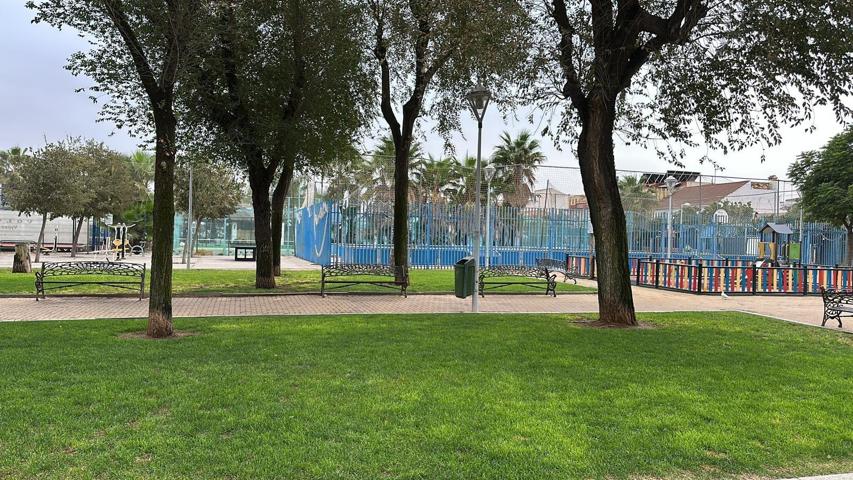LOCAL CON POSIBILIDAD DE USO DE VIVIENDA EN VENTA A 2 MINUTOS ANDANDO DE RENFE photo 0