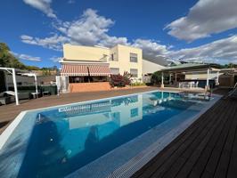 ELEGANTE CHALET CON ASCENSOR EN ZONA CALASANCIO, CORDOBA photo 0