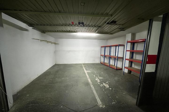 Maravillos Garaje en el Centro de Santoña photo 0