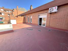 Amplio Ático en El Prat de Llobregat con Terraza Privada photo 0