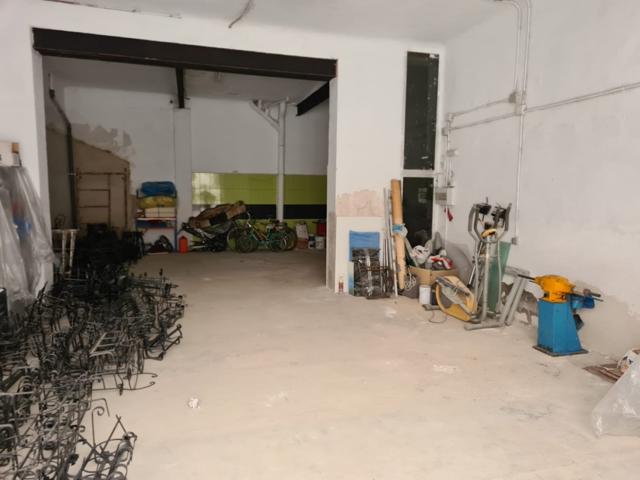 Local en alquiler perfecto como lavadero o taller mecanico photo 0