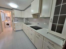 Luminoso piso céntrico con ascensor y todas las comodidades photo 0