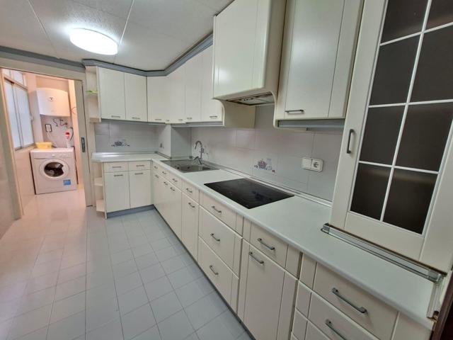 Luminoso piso céntrico con ascensor y todas las comodidades photo 0