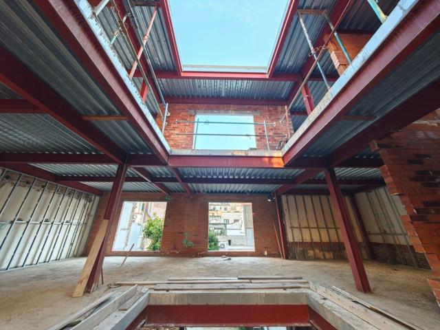 Espectacular casa al centre de Vilanova amb moltes possibilitats photo 0