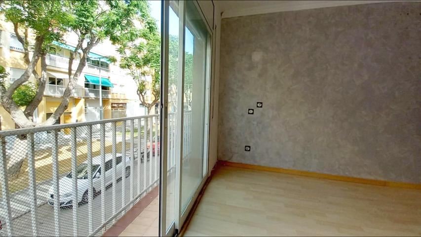 🏠 ¡Oportunidad en el centro de Les Roquetes! Piso luminoso y bien ubicado photo 0