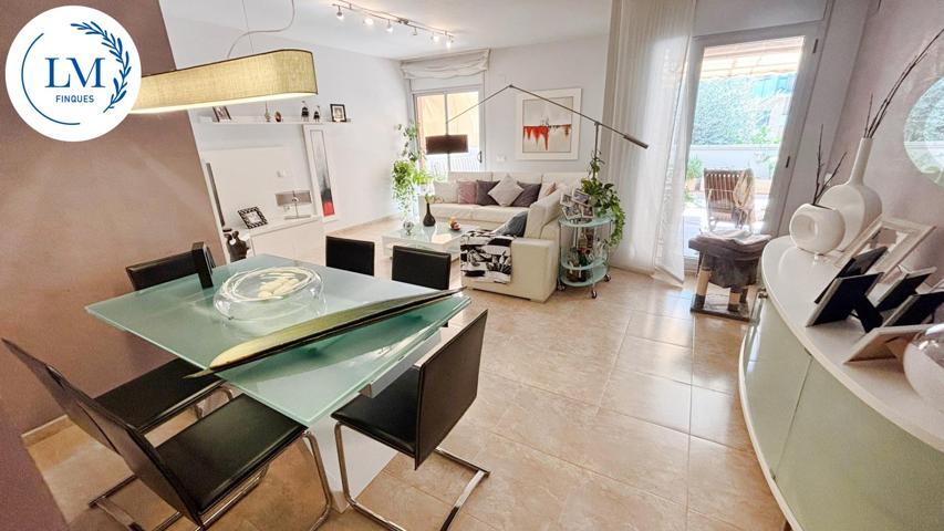 ¡Exclusiva planta baja con gran terraza y piscina en venta! photo 0