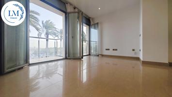 Piso en primera línea de mar, Vilanova i la Geltrú, delante del puerto. photo 0