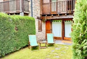 ENCANTADOR ADOSADO CON JARDIN PRIVADO Y VISTAS A LA CERDANYA photo 0
