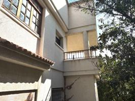 Casa para reformar con gran potencial photo 0