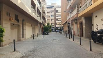 LOCAL COMERCIAL CENTRICO CON SALIDA DE HUMOS photo 0