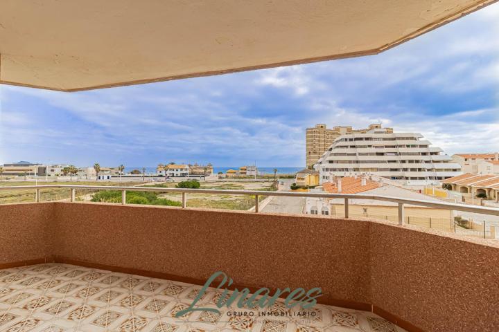 Apartamento con 2 terrazas , km 6 La Manga. photo 0