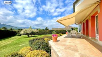 Chalet individual con jardín y piscina a la venta en Gijón, Asturias photo 0