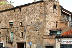 CASA (DE UNOS 200 M2) CON TERRAZA (DE UNOS 6 M2) EN SANTA COLOMA DE QUERALT. photo 0