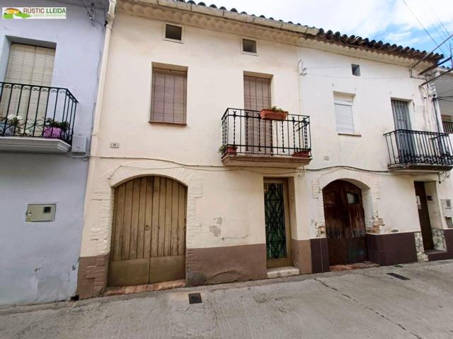 Casa de pueblo con gran potencial en Ivars d’Urgell a un precio inmejorable. photo 0