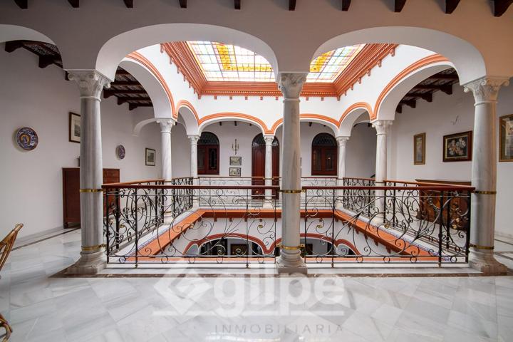 Magnífica vivienda en el centro de Marchena. photo 0