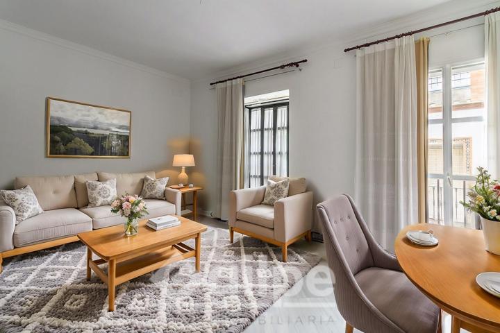 Piso independiente en venta en el centro de Marchena — 183 m² con cochera y azotea privada photo 0