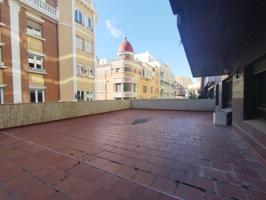 ESPECTACULAR VIVIENDA EN CENTRO photo 0