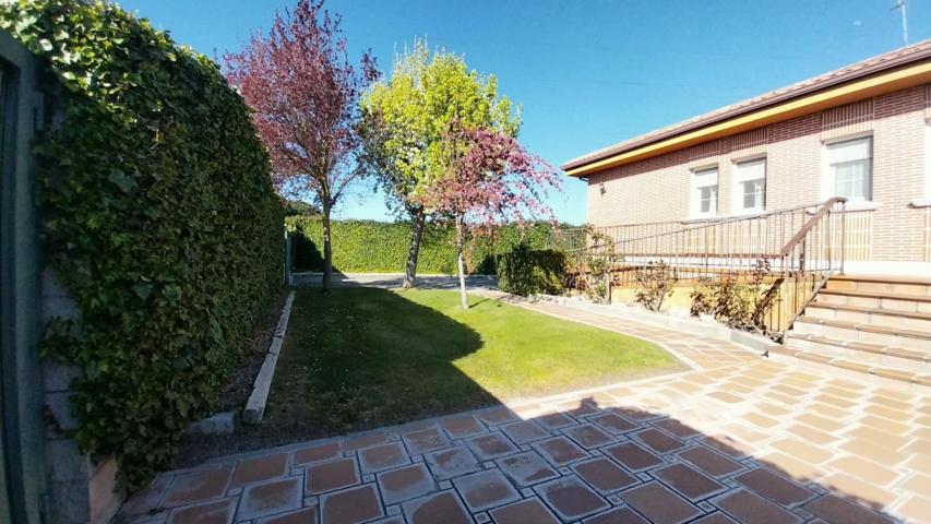 MAGNÍFICO CHALET EN EL PINAR DE ANTEQUERA photo 0