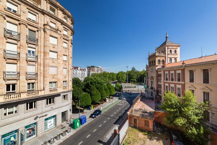 EXCELENTE PISO JUNTO LA PLAZA ZORRILLA photo 0