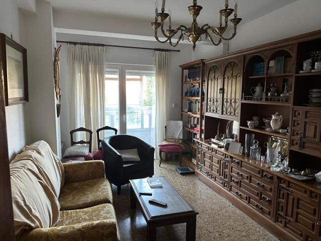 Se vende piso de 4 dormitorios con garaje en la calle Curtidores photo 0