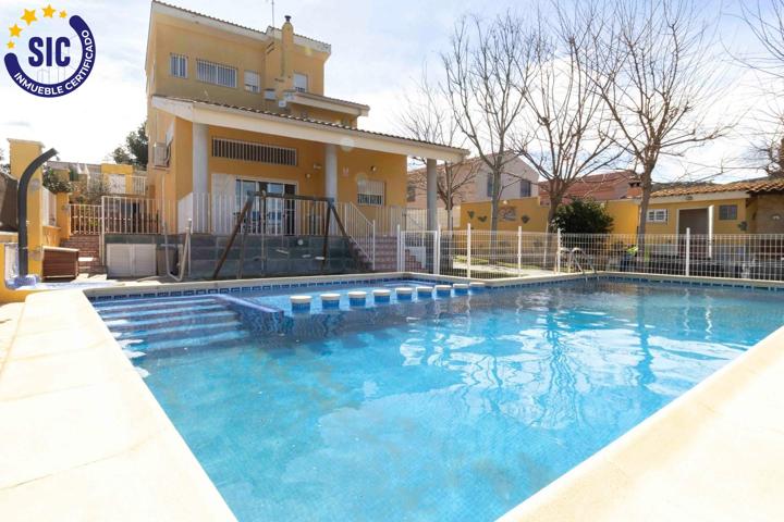 ESTUPENDO CHALET SEMINUEVO EN URB BALCON DE MONTROY photo 0