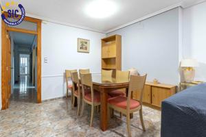 Planta baja reformada en el corazón de Torrent – Un hogar versátil con mucho que ofrecer. photo 0