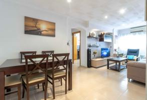 Luminoso piso reformado en Ciudad Fallera – Ideal como inversión o primera vivienda photo 0