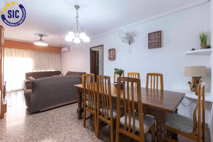 Exclusiva vivienda en Avenida Al Vedat – 4 habitaciones, balcón y ubicación privilegiada photo 0