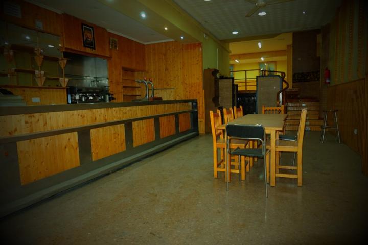 LOCAL-BAR EN VENTA EN ZONA EL QUINT photo 0